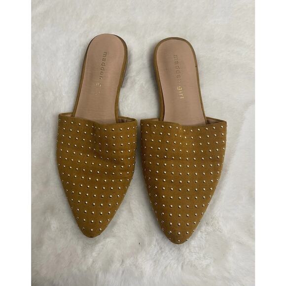 Steve Madden Shoes - Madden Girl Steve Madden Slides Flats Womens Size 5.5